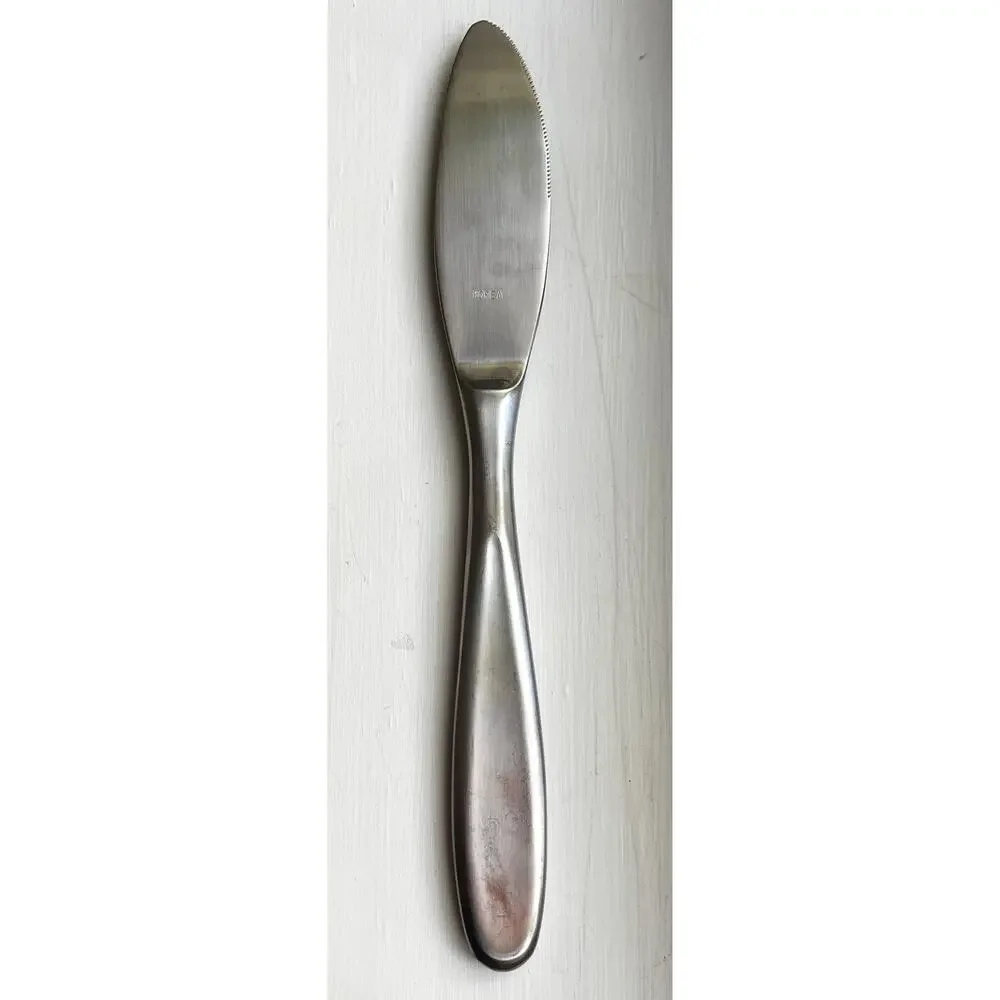 Pottery Barn TIVOLI Flatware Stainless 18/10 Satin Korea Knife‎ 8 1/4”
